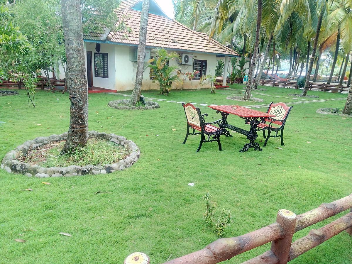 Regant Lake Village, Kollam. Chavara Kültér fotó