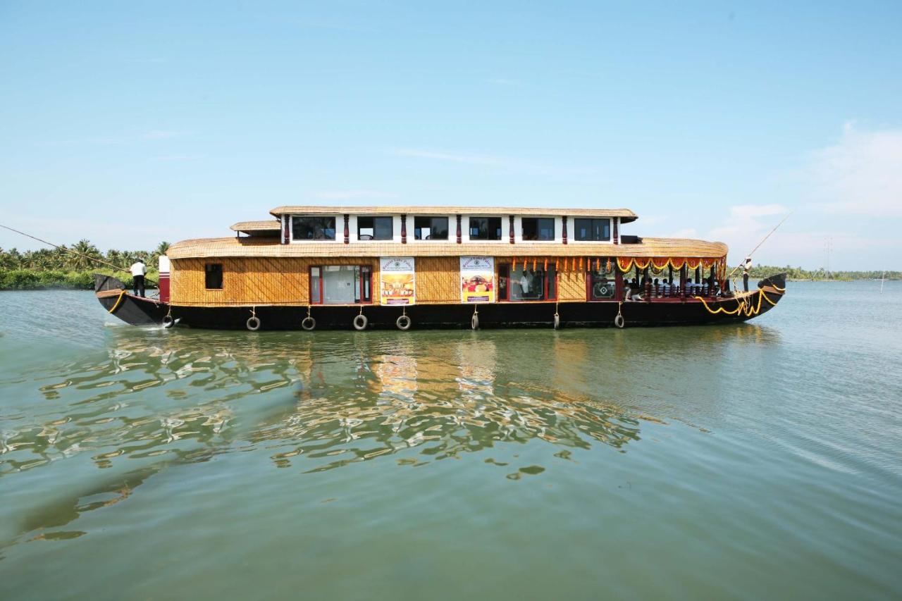 Regant Lake Village, Kollam. Chavara Kültér fotó